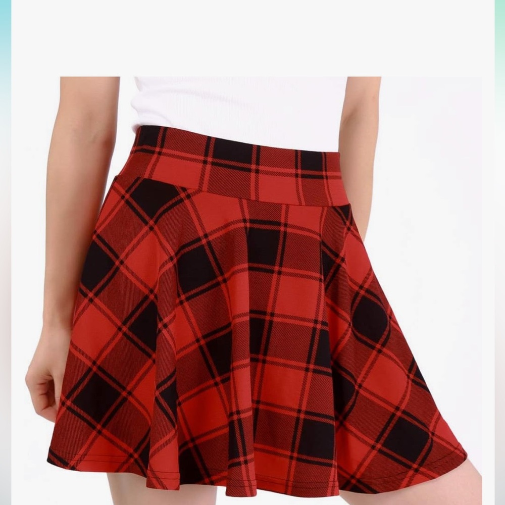 Size L plaid skirt with built in shorts